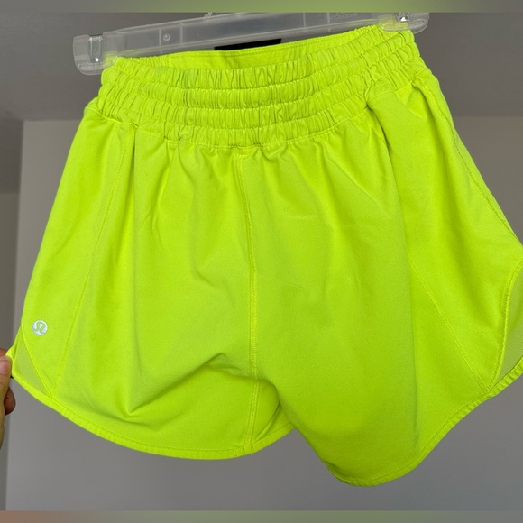 Lululemon Hotty Hot High Rise Lined Short 4” - Picture 1 of 2